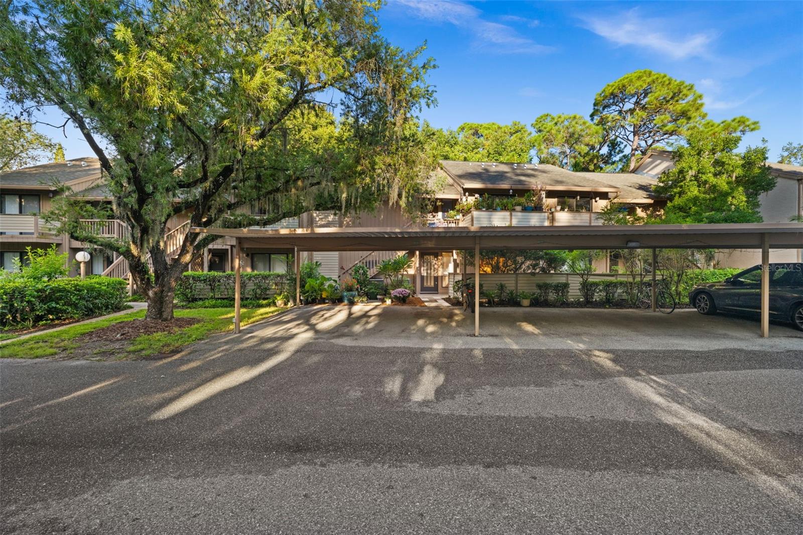 1657 BROOKHOUSE CIRCLE 152