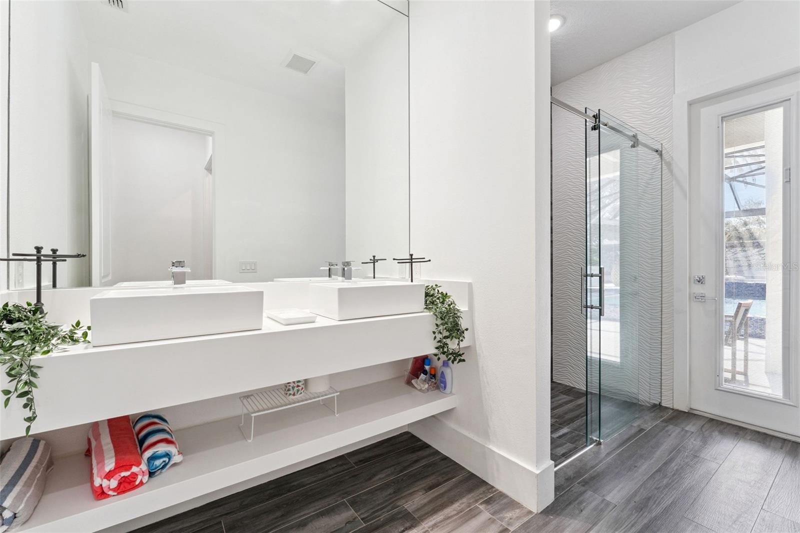 TWINWATERS - Residential