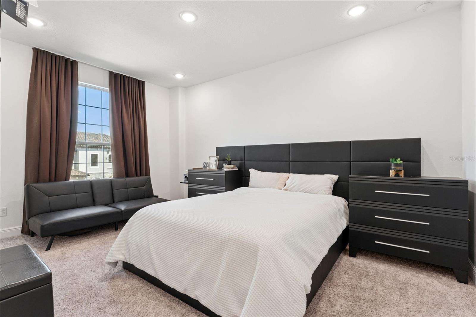 TWINWATERS - Residential