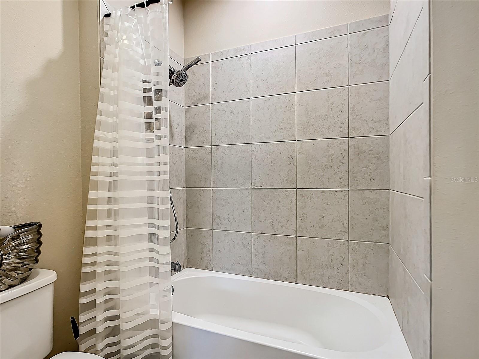 MAPLE GLEN/7 OAKS - Residential