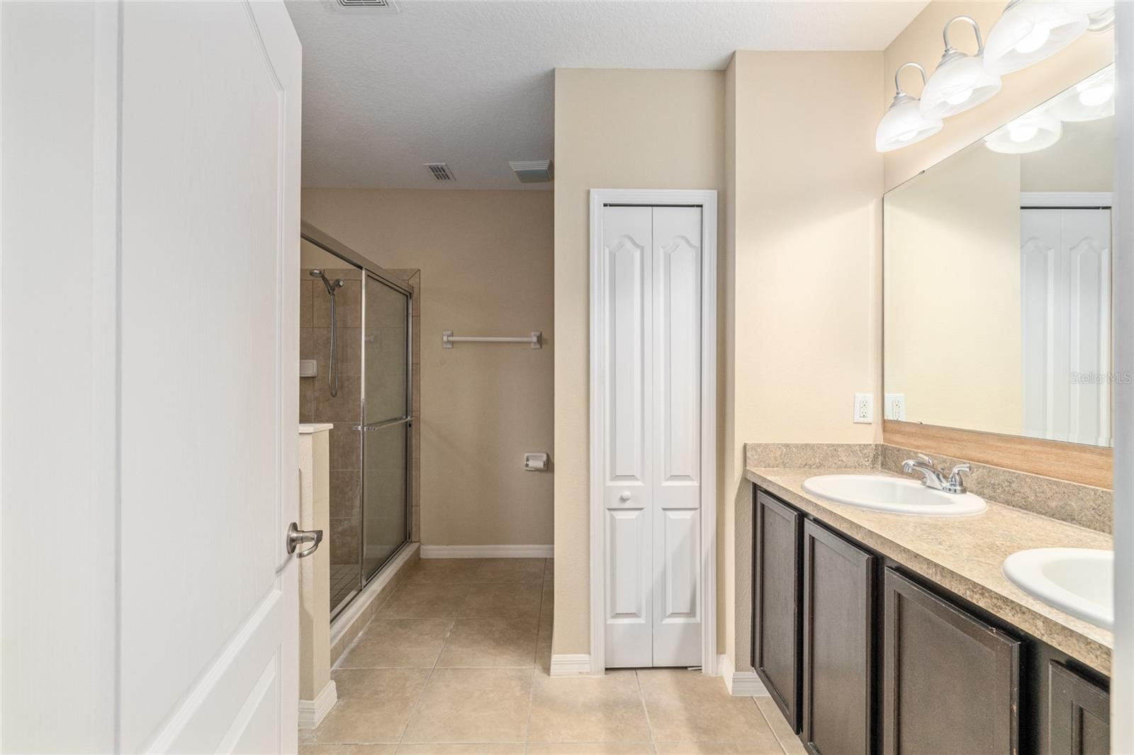 LEESBURG ARLINGTON RIDGE PH 02 - Residential