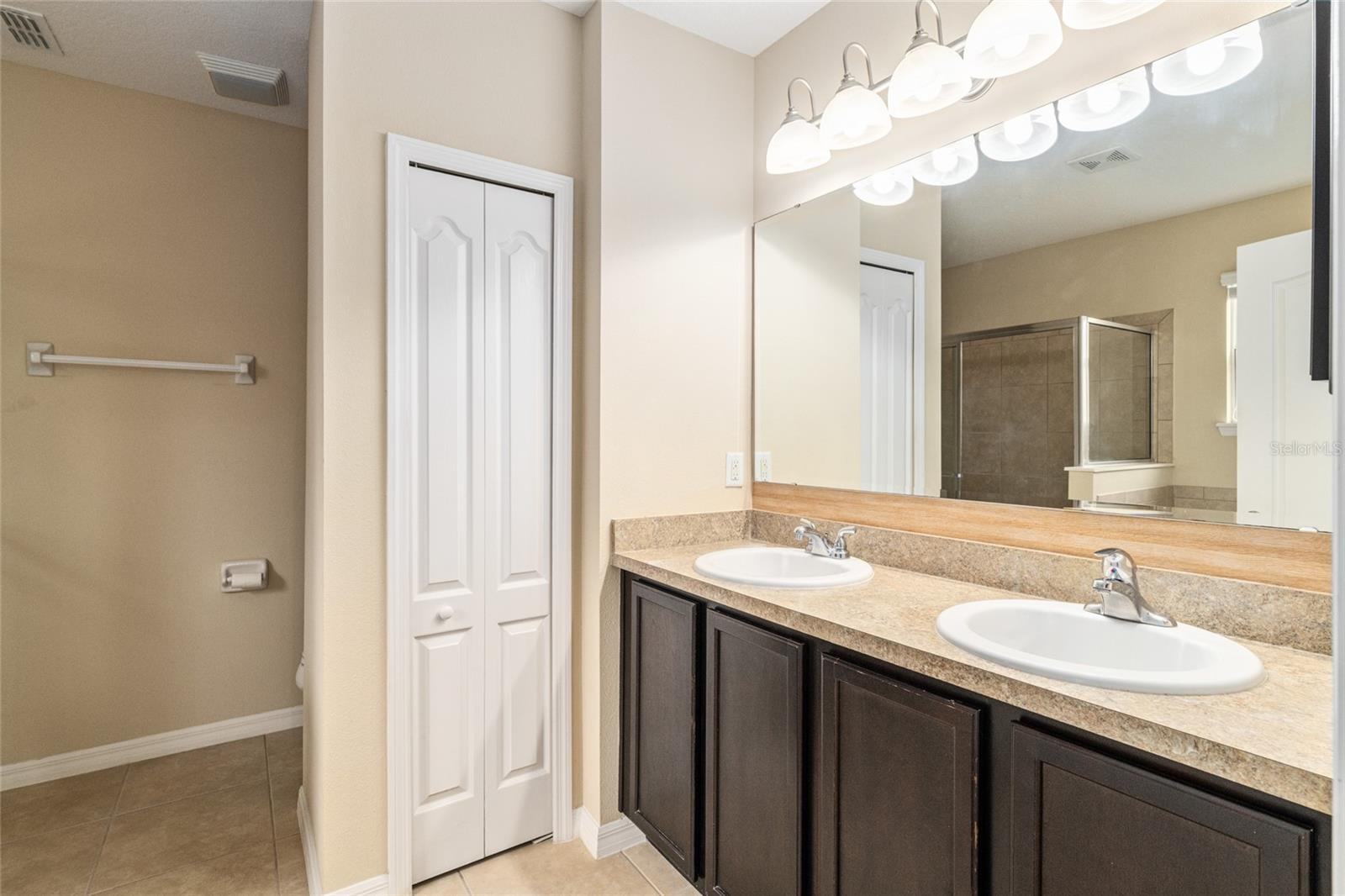 LEESBURG ARLINGTON RIDGE PH 02 - Residential