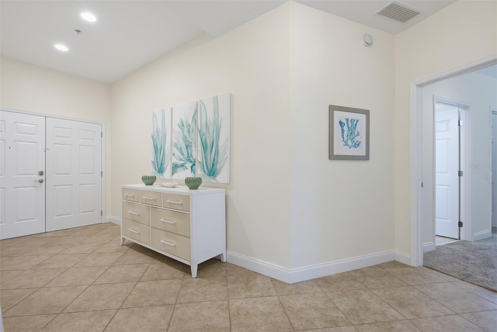 2 OCEANS WEST BOULEVARD 103