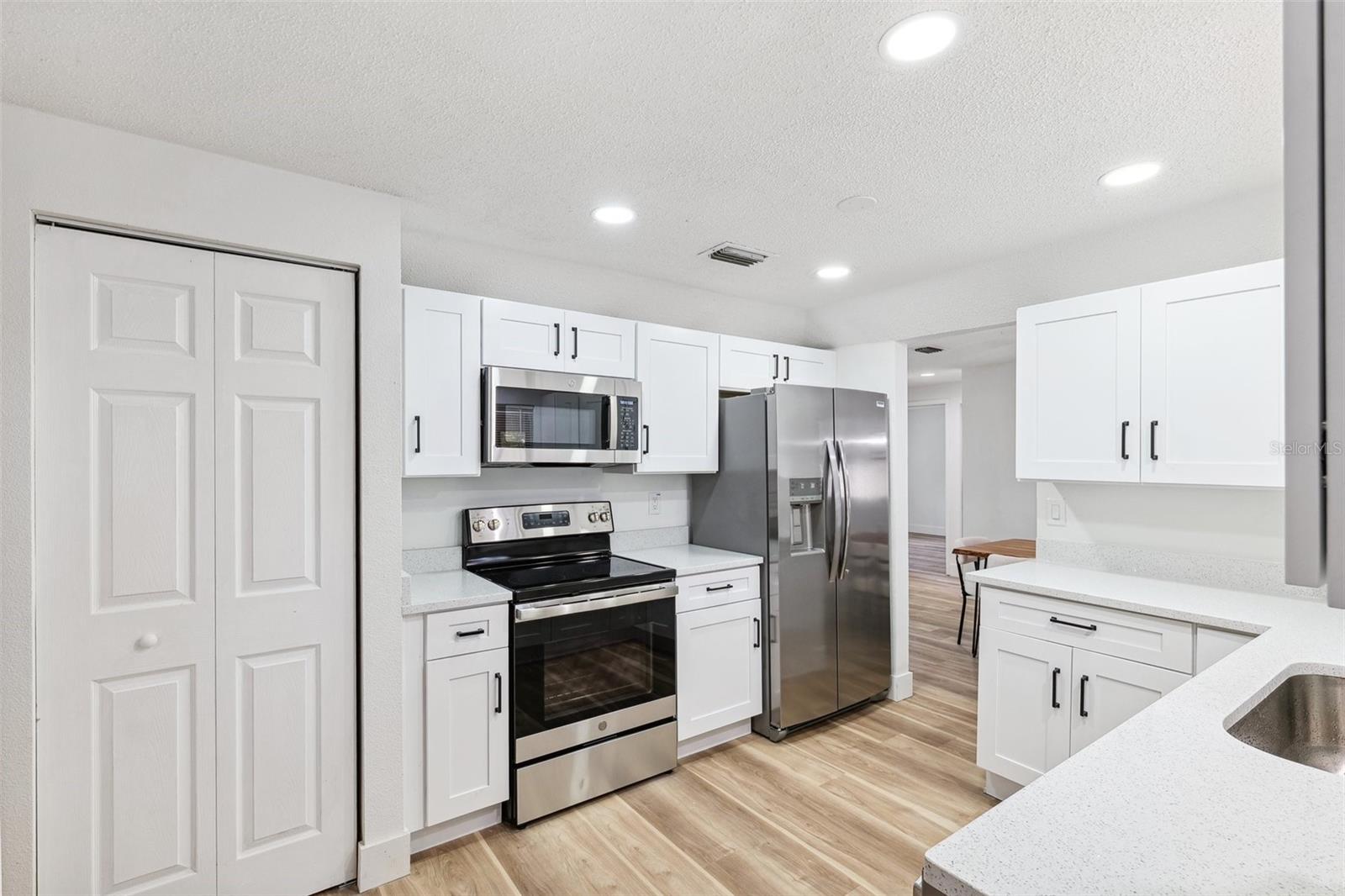 622 CEDAR GROVE DRIVE