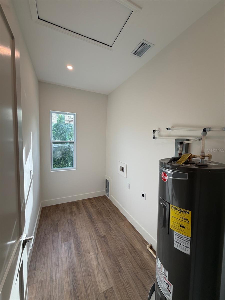 RIVERBEND MANOR - Residential