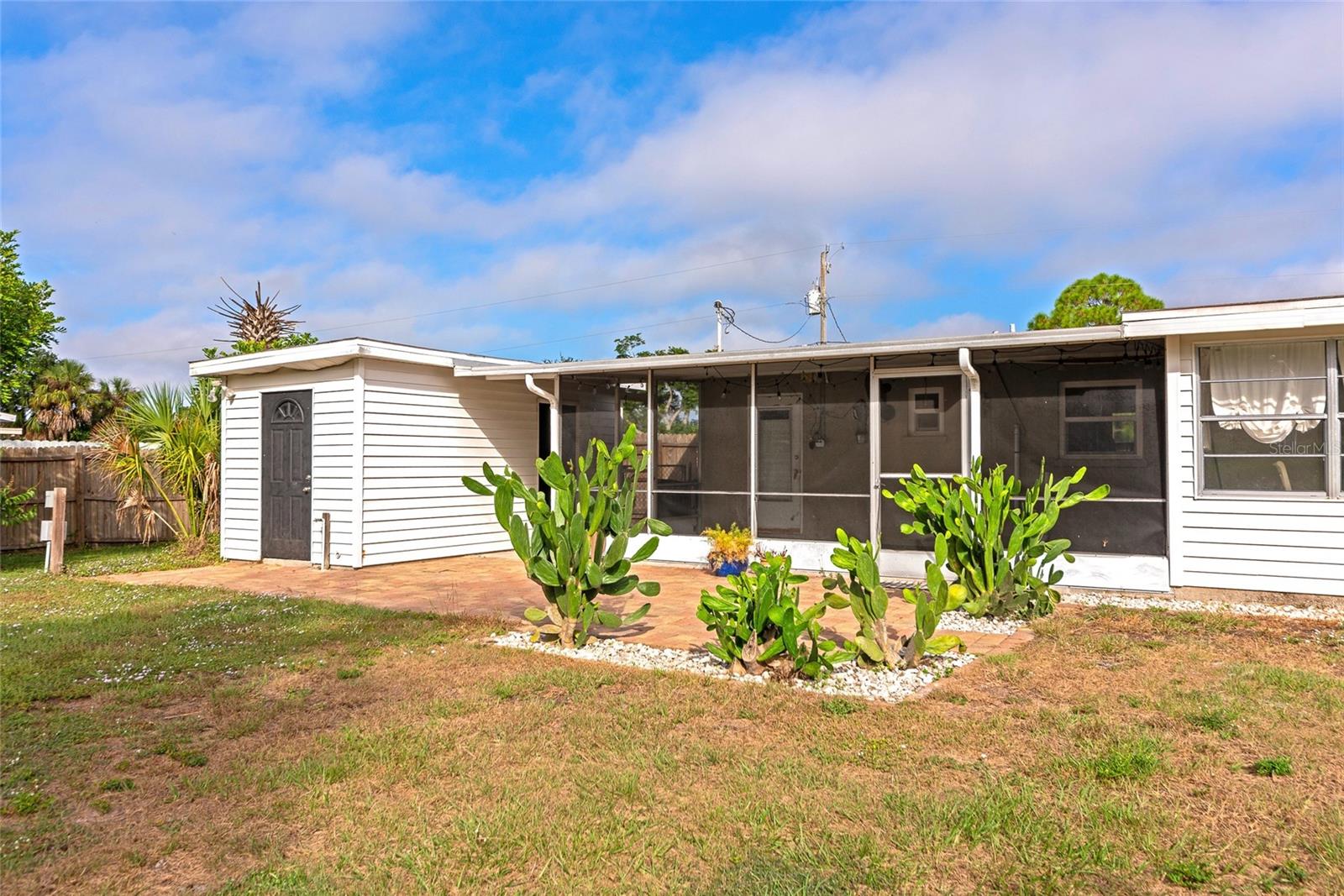 DUDE RANCH ACRES - Residential