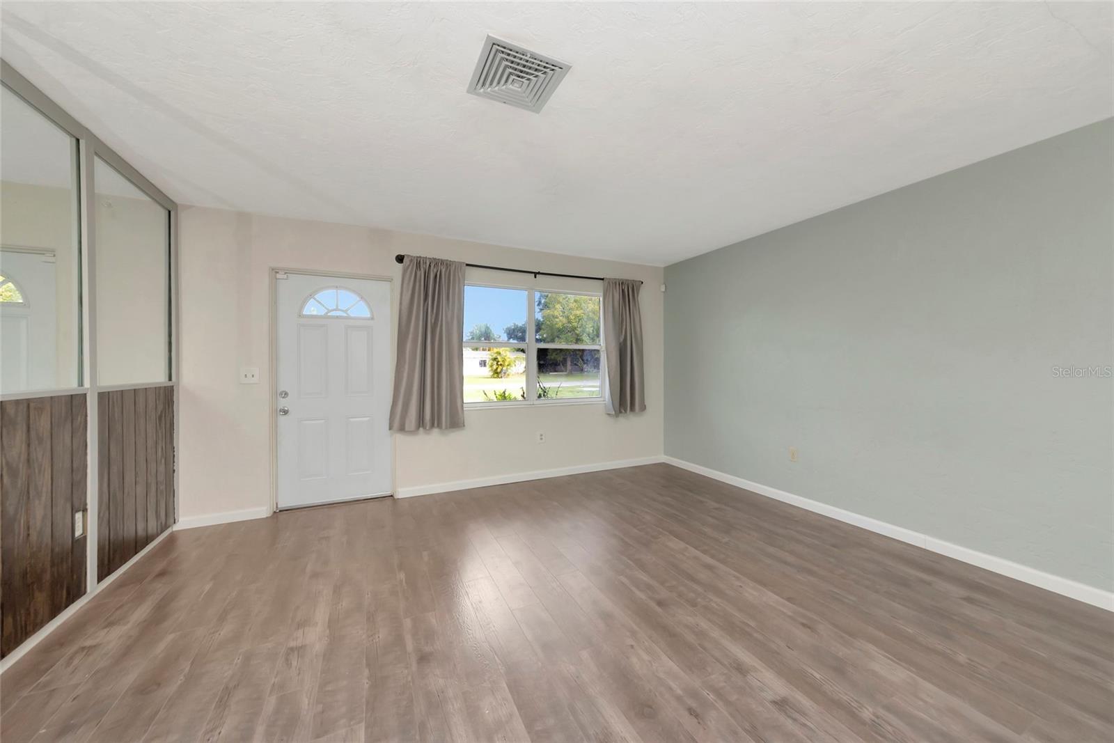 DUDE RANCH ACRES - Residential