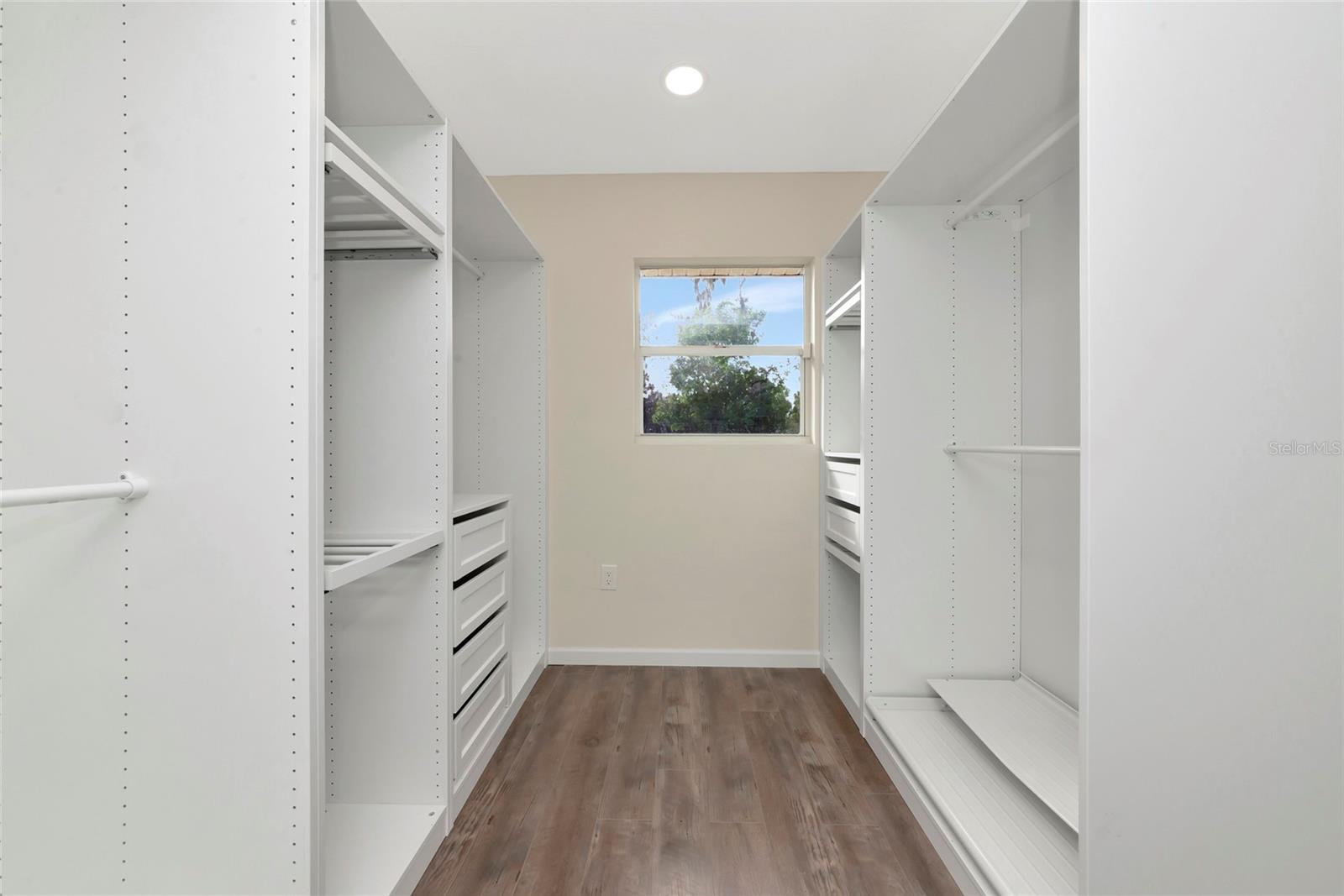 DUDE RANCH ACRES - Residential