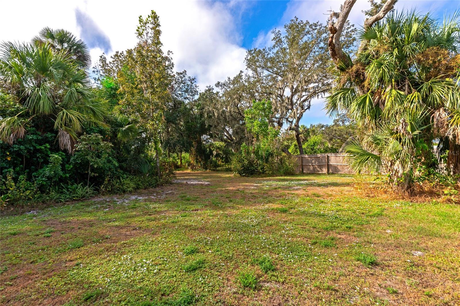 DUDE RANCH ACRES - Residential