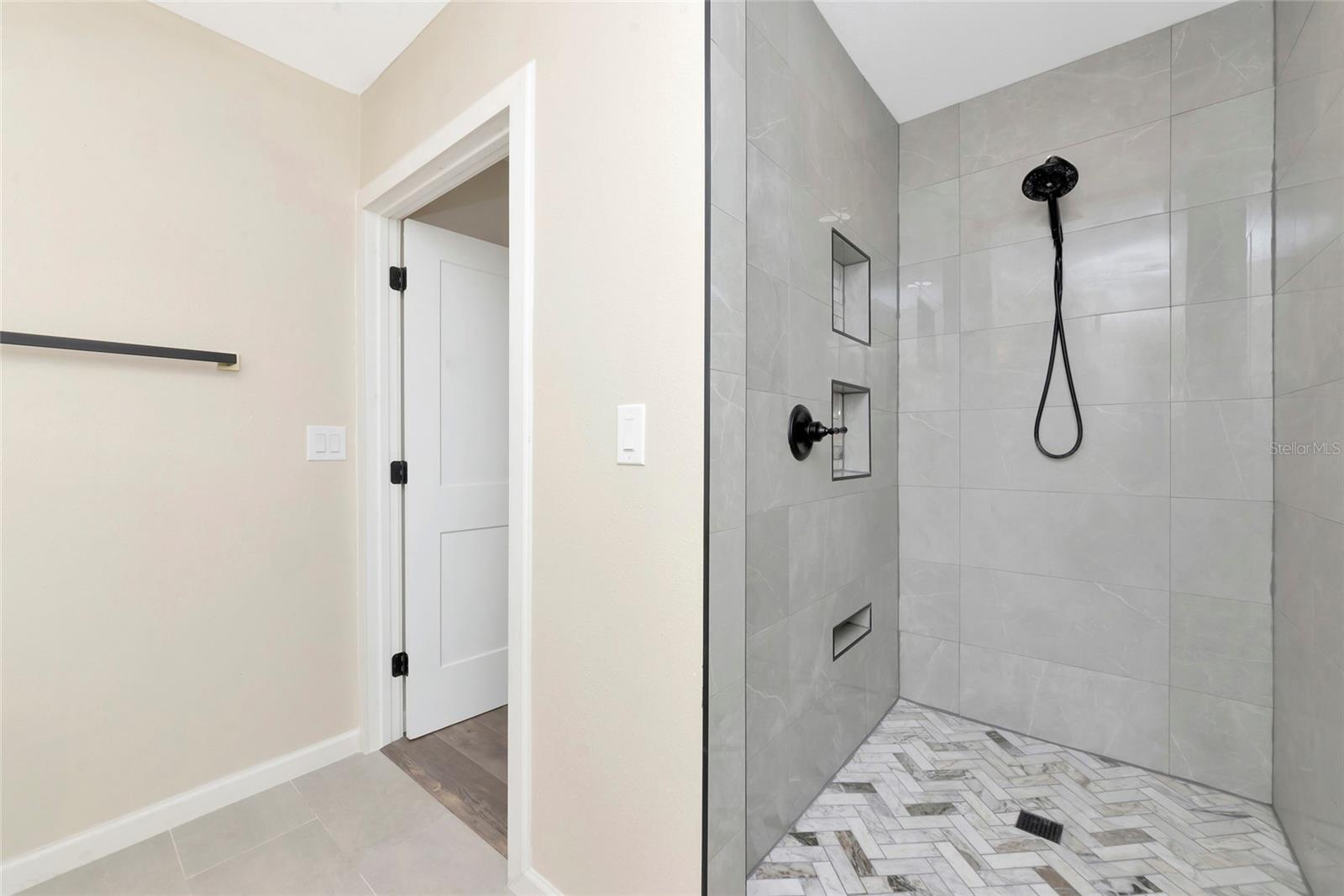 DUDE RANCH ACRES - Residential