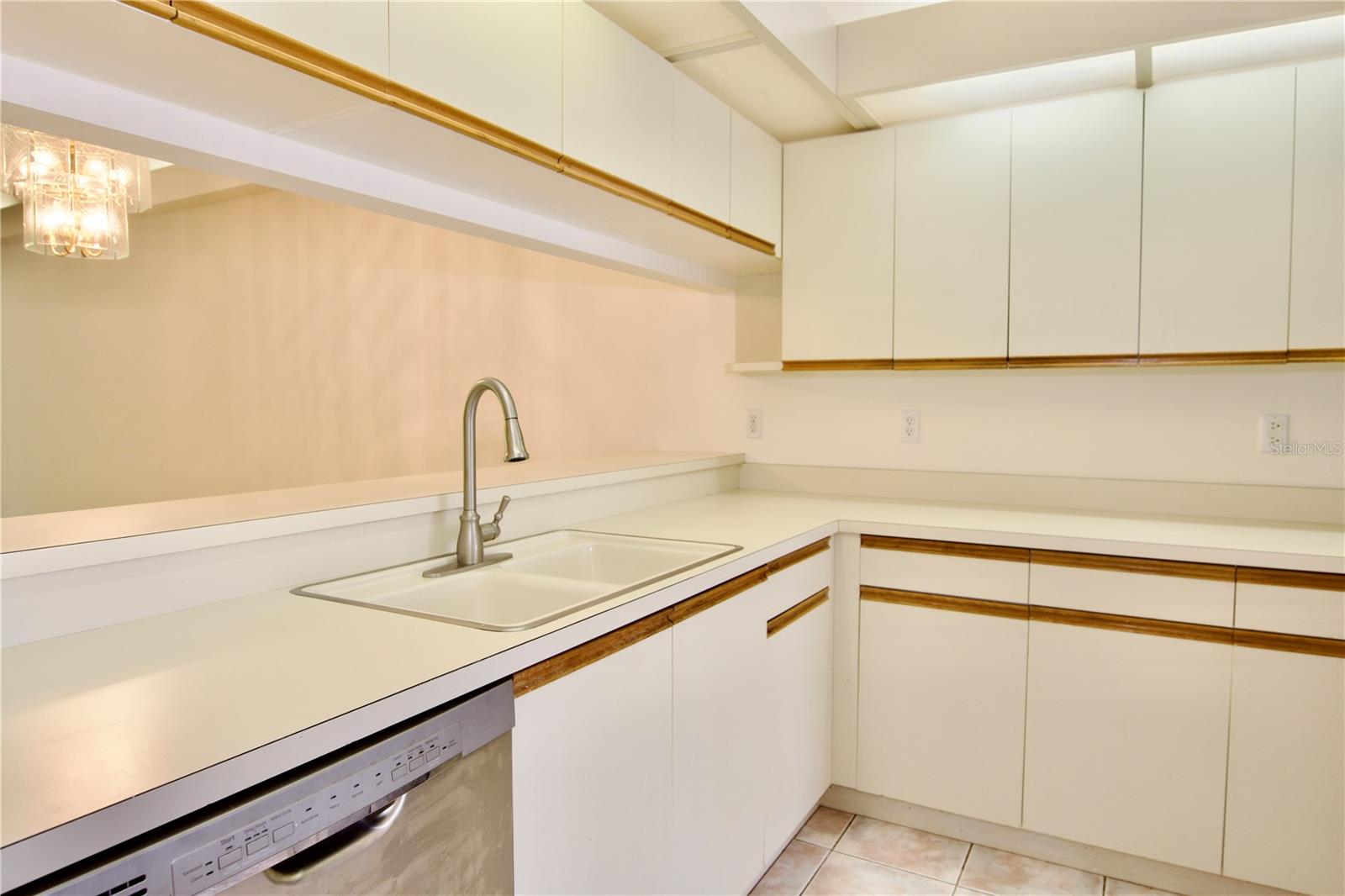 CASA DEL SOL SEC VI - Residential