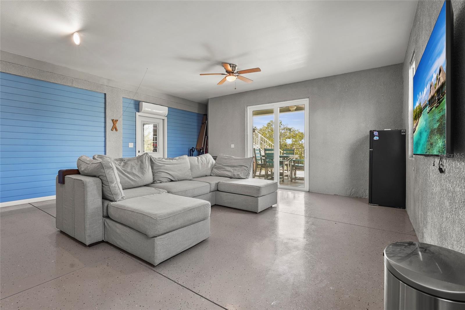 MANGROVE POINT - Residential