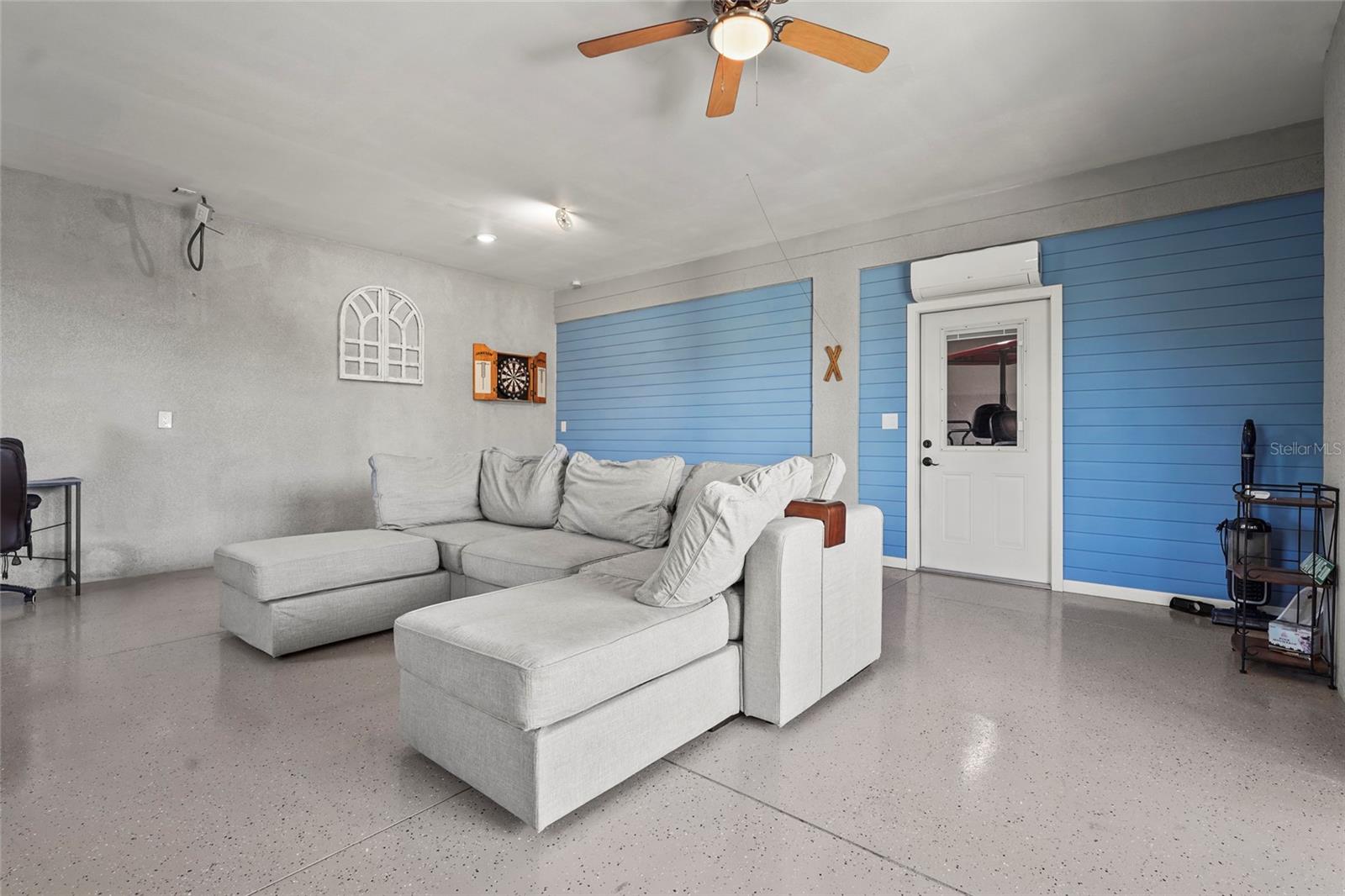 MANGROVE POINT - Residential