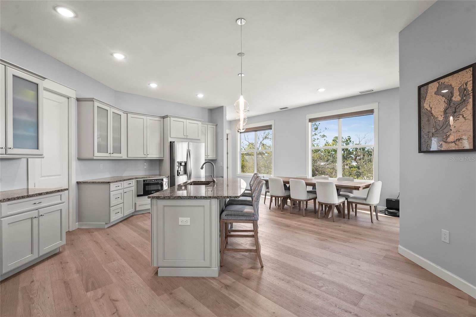MANGROVE POINT - Residential