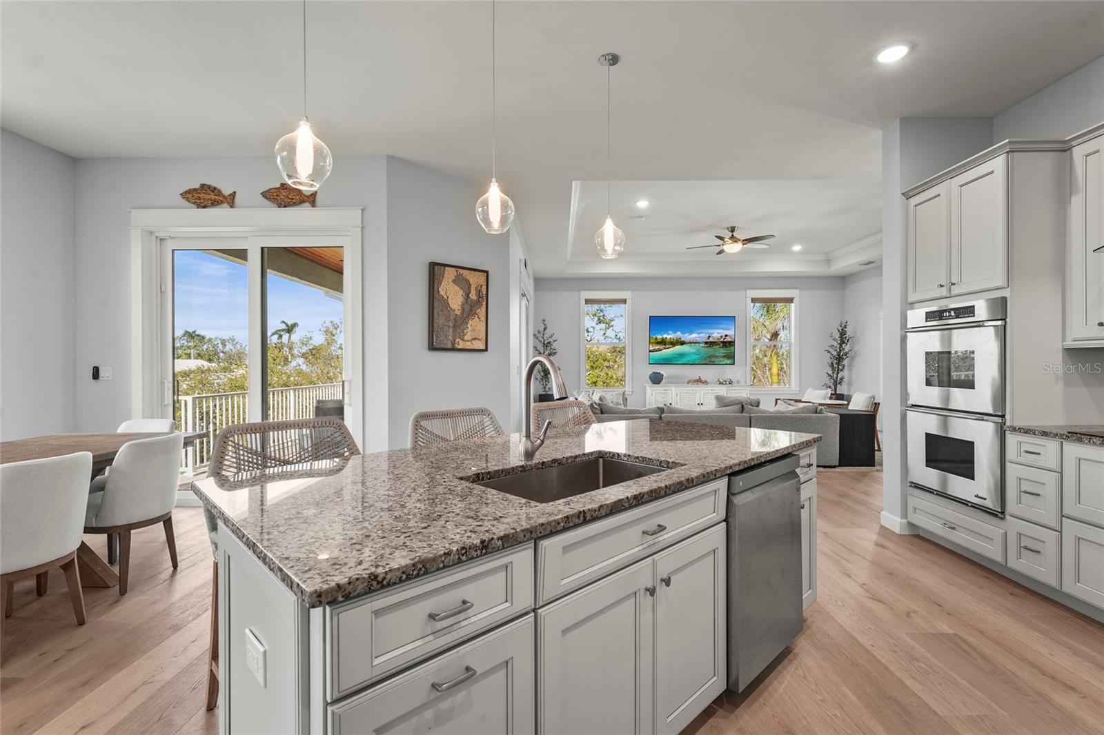 MANGROVE POINT - Residential