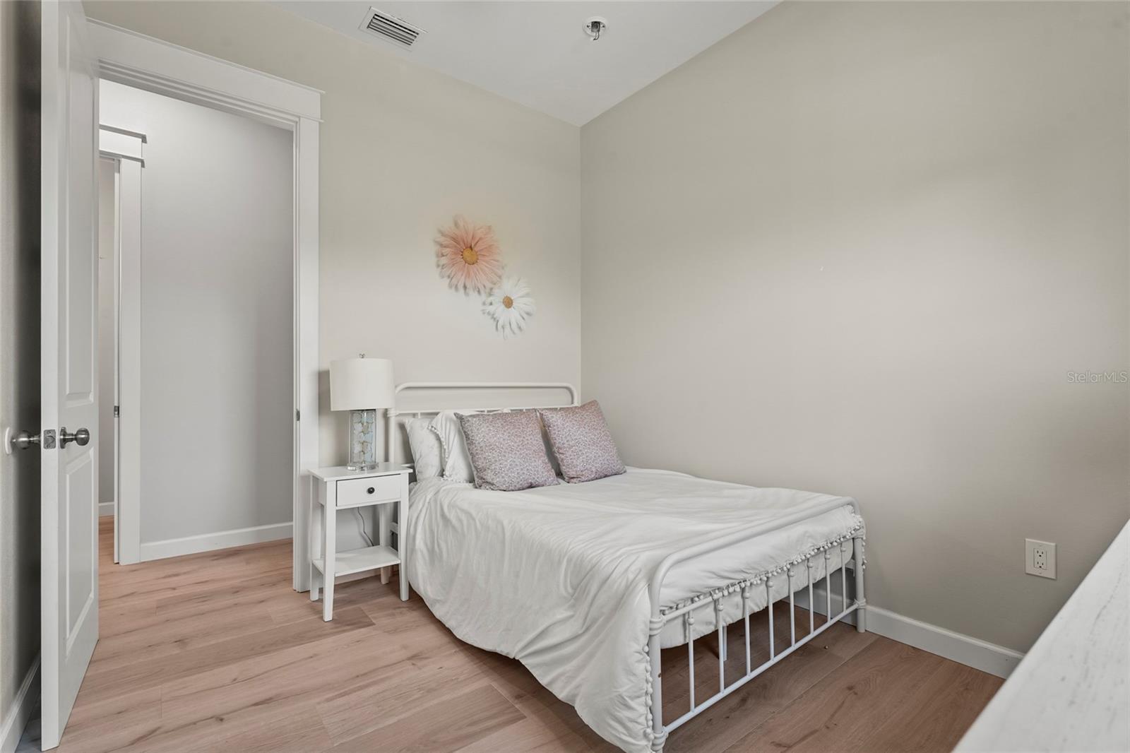 MANGROVE POINT - Residential