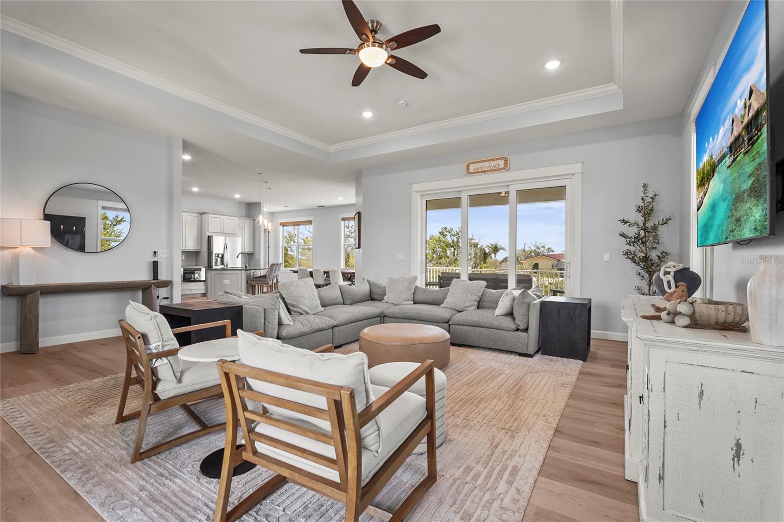 MANGROVE POINT - Residential