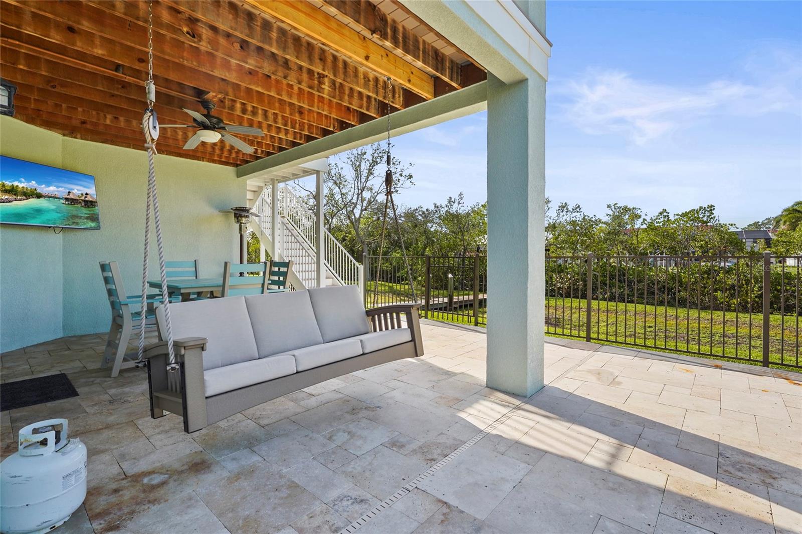 MANGROVE POINT - Residential