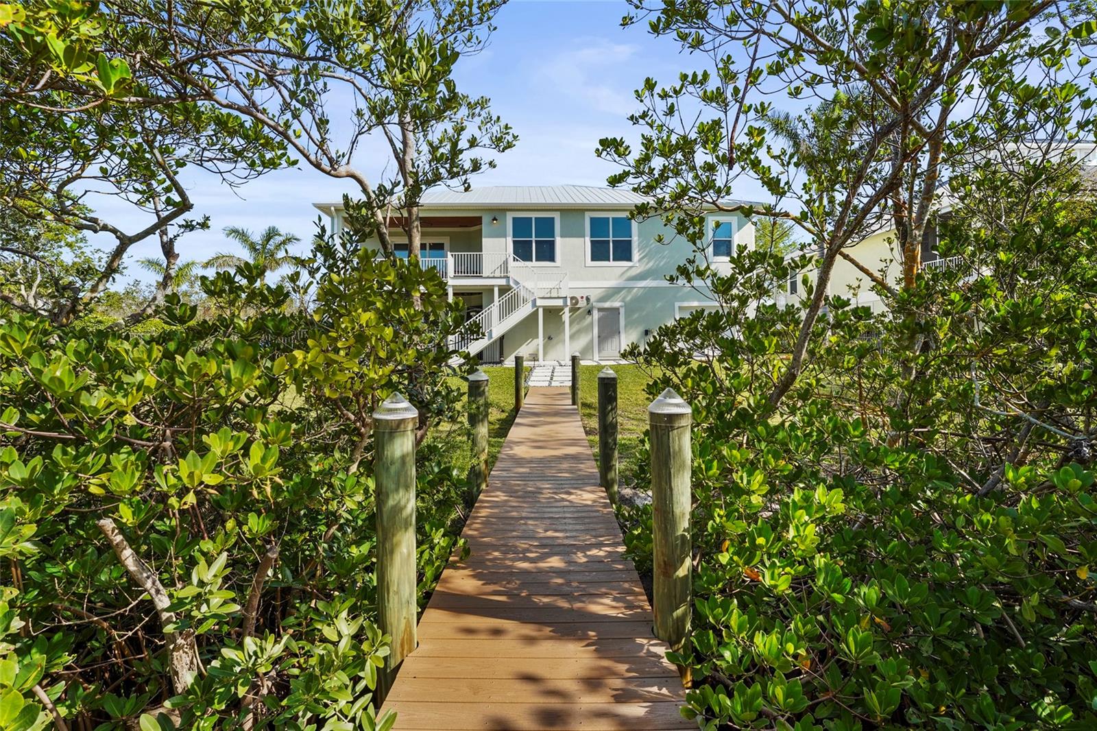 MANGROVE POINT - Residential