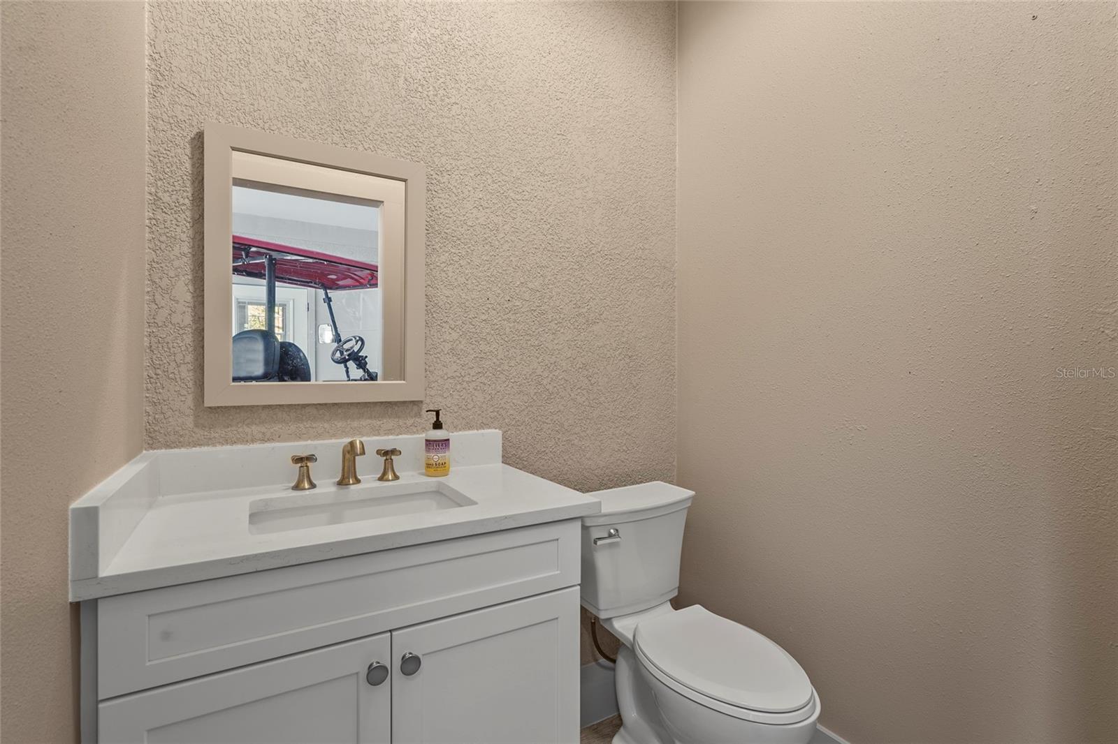 MANGROVE POINT - Residential