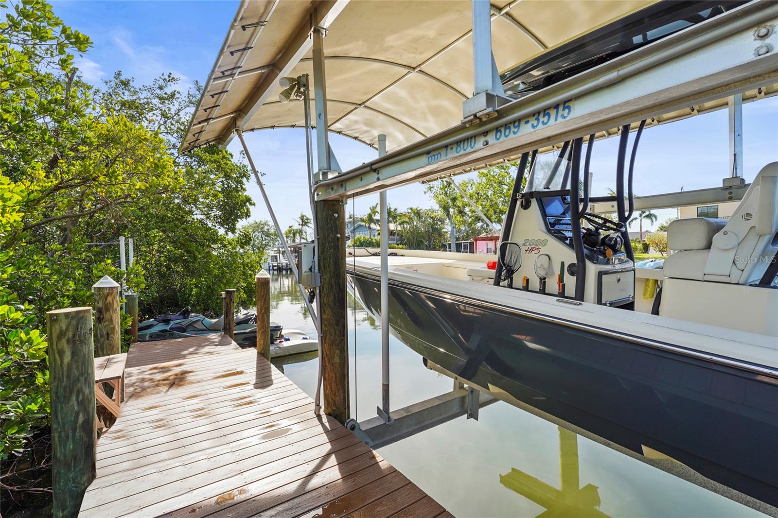 MANGROVE POINT - Residential