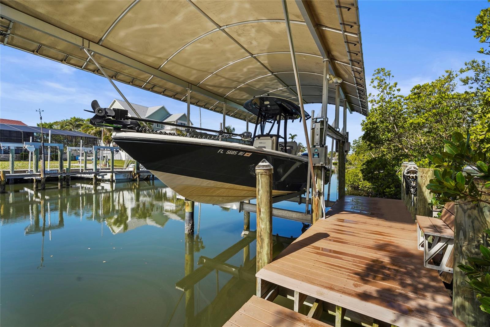 MANGROVE POINT - Residential