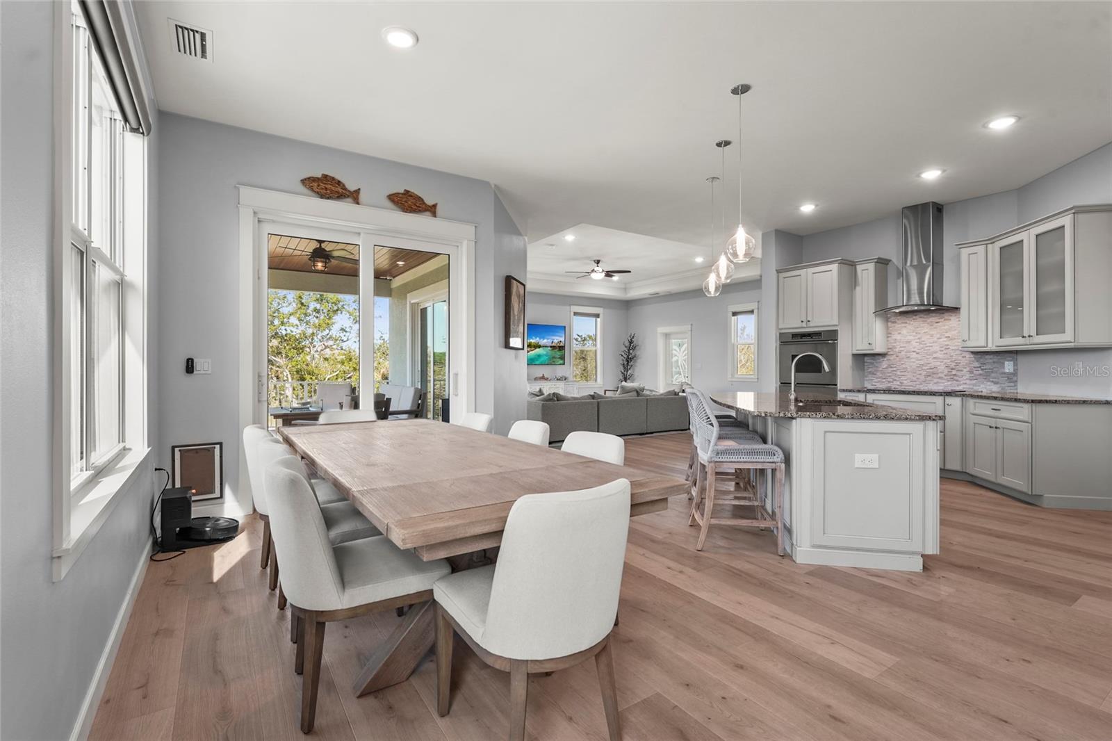 MANGROVE POINT - Residential