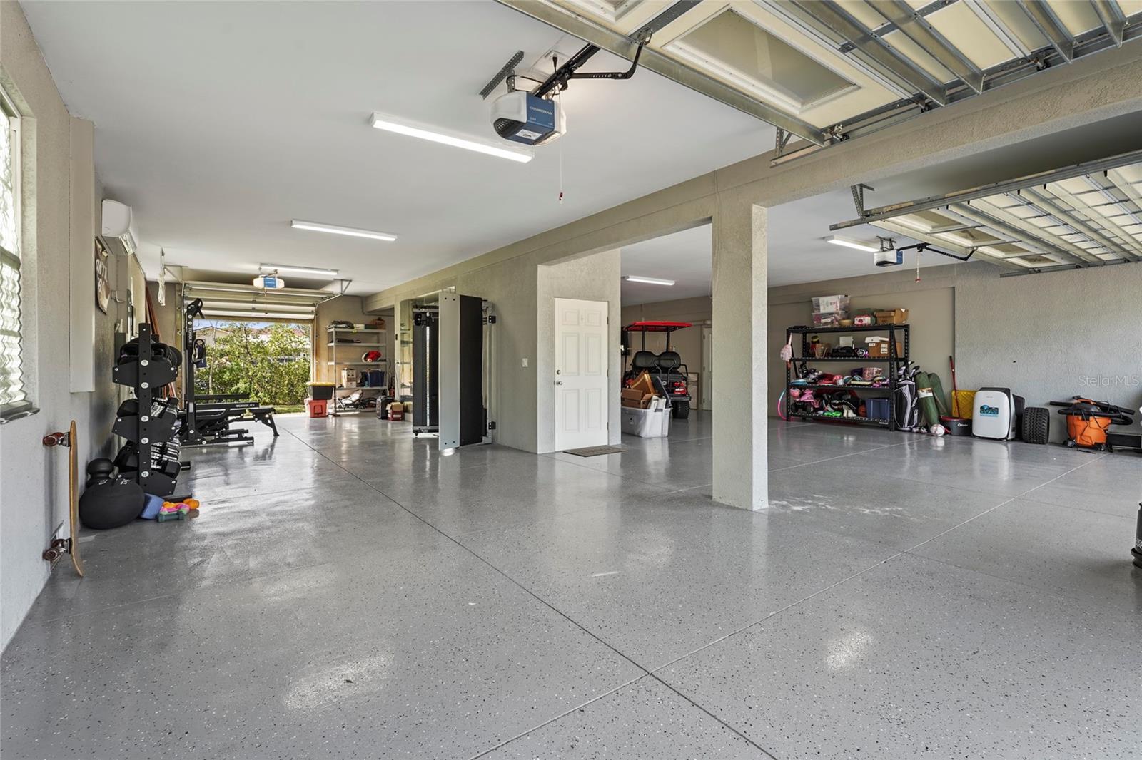 MANGROVE POINT - Residential
