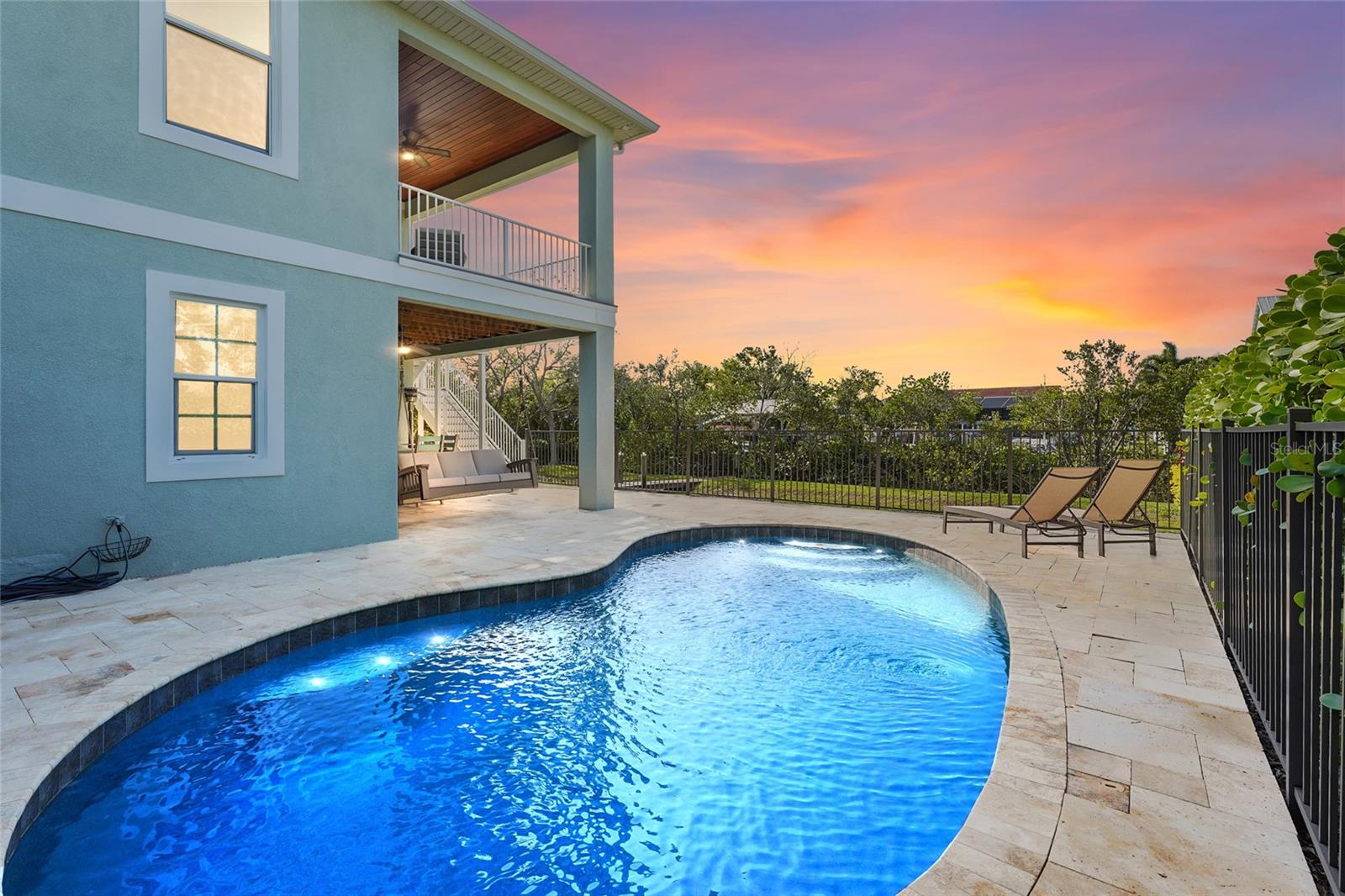 MANGROVE POINT - Residential