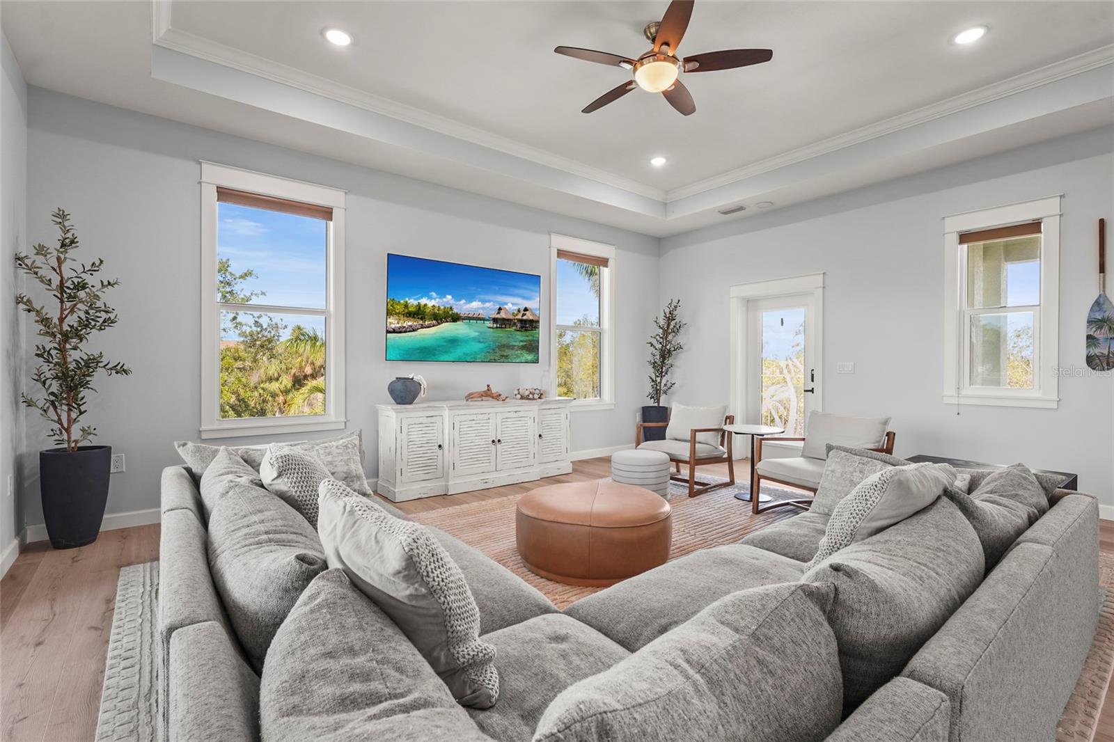 MANGROVE POINT - Residential