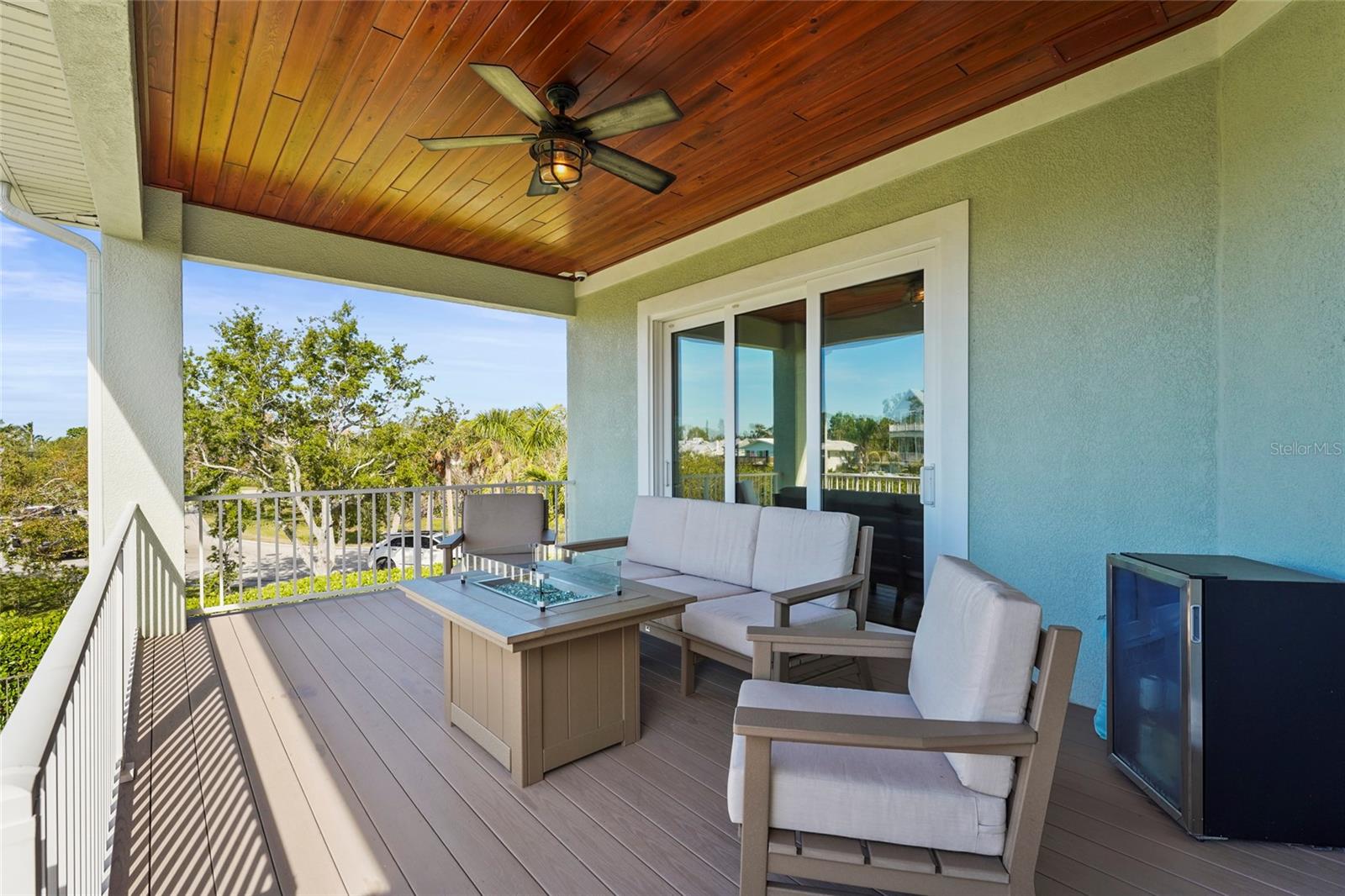MANGROVE POINT - Residential