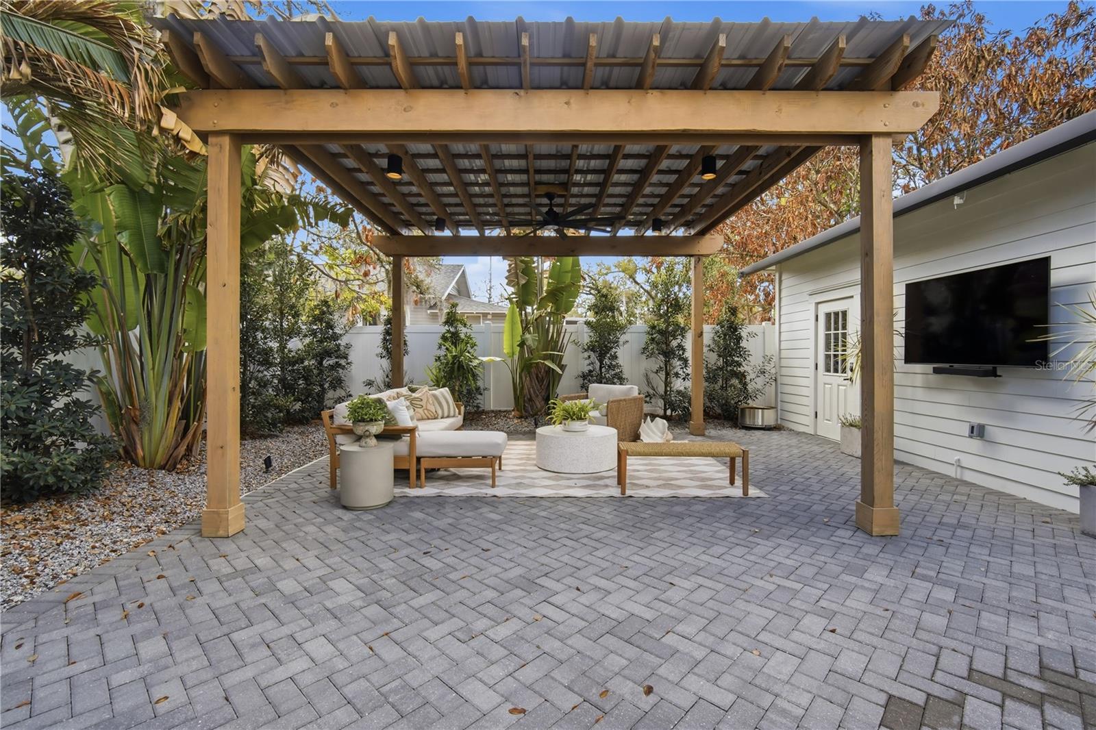 CHELSEA - Residential