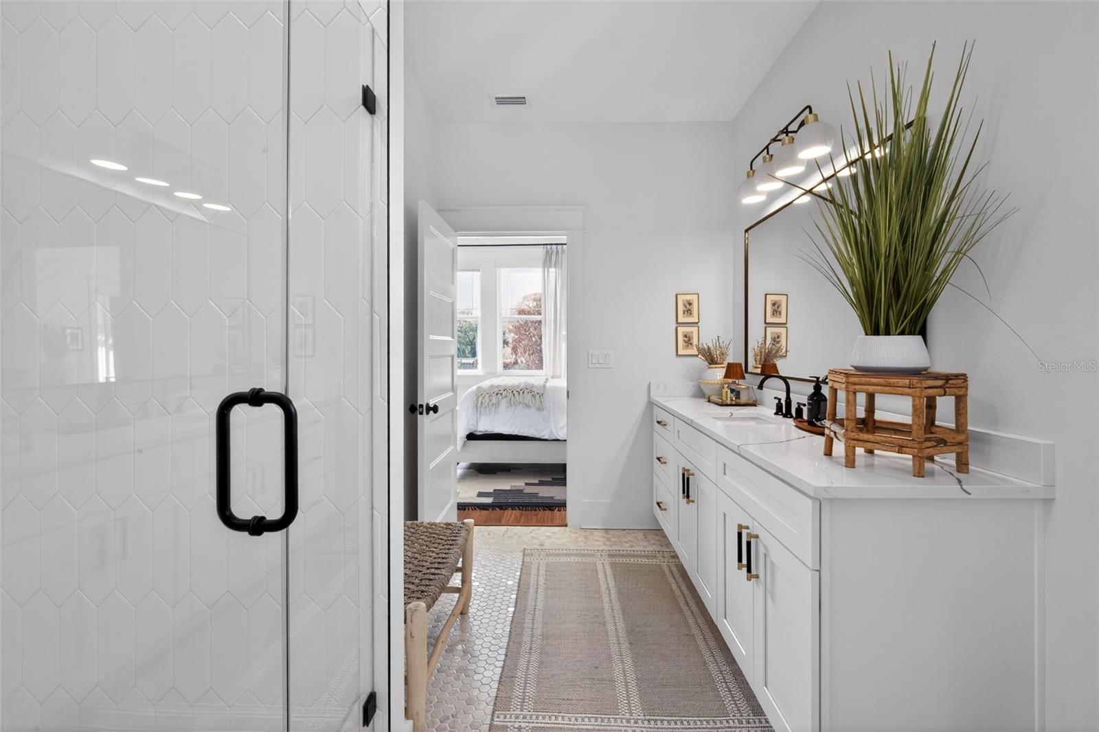 CHELSEA - Residential