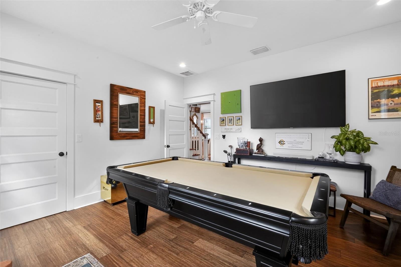 CHELSEA - Residential