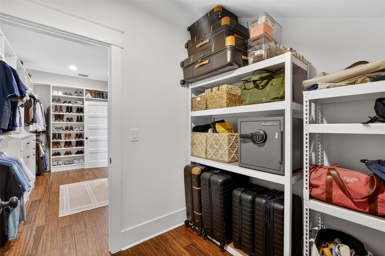 CHELSEA - Residential