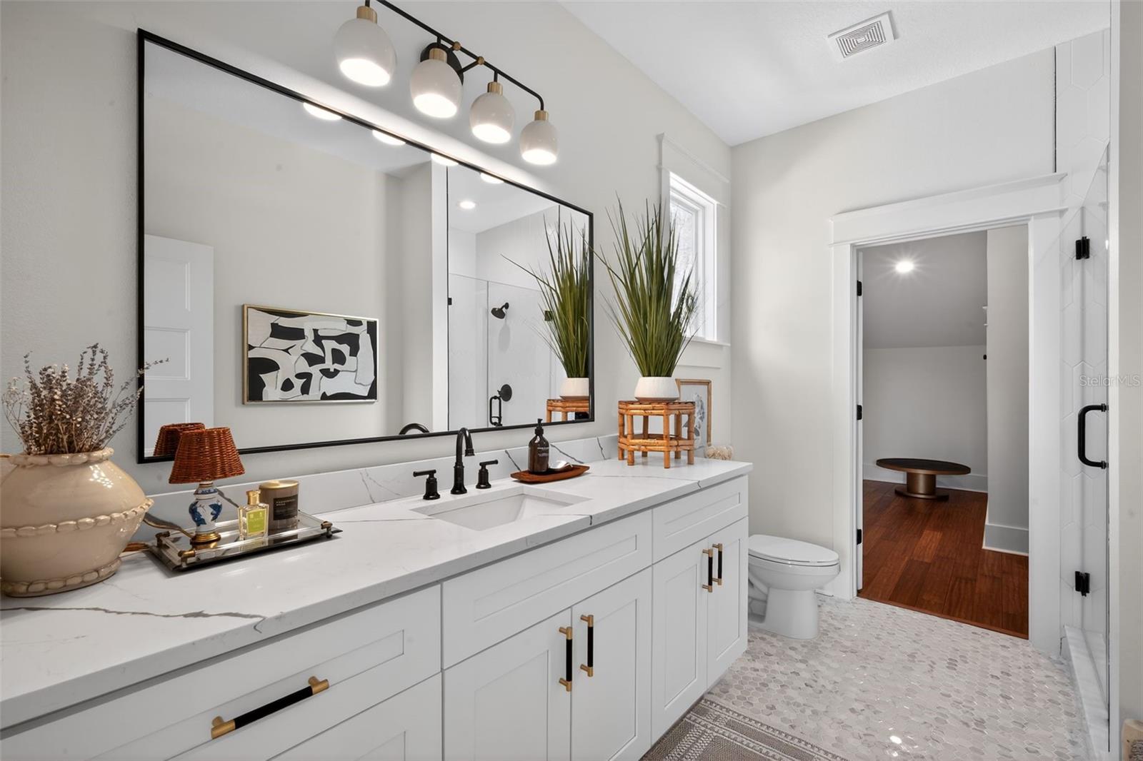 CHELSEA - Residential