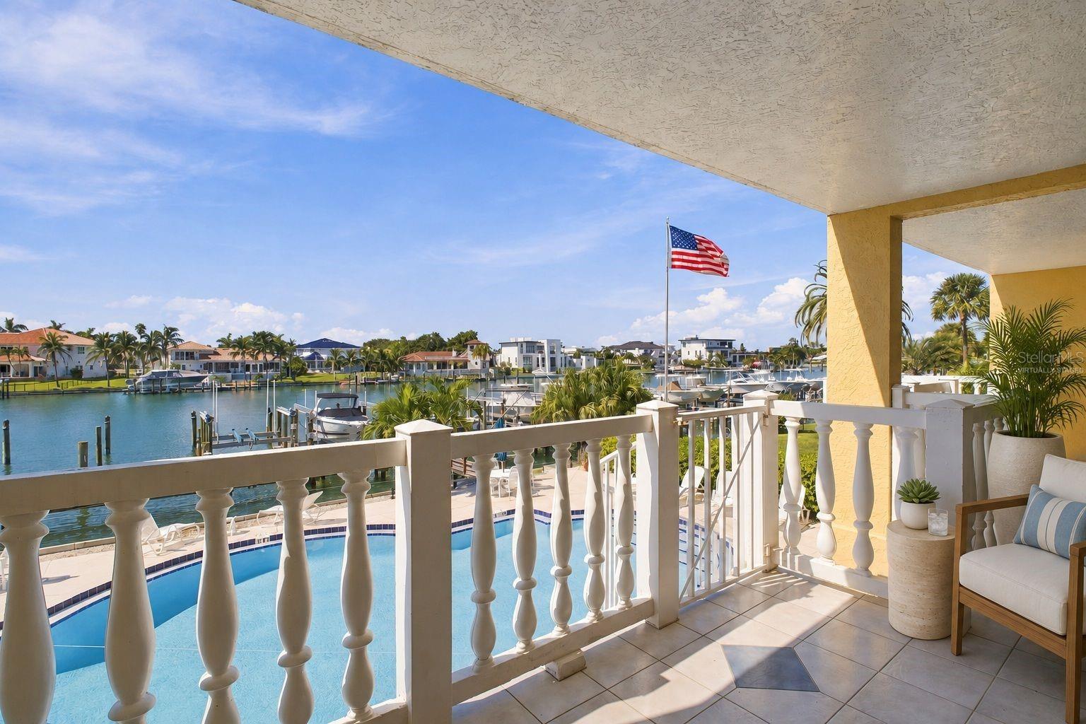 544 PINELLAS BAYWAY S F8