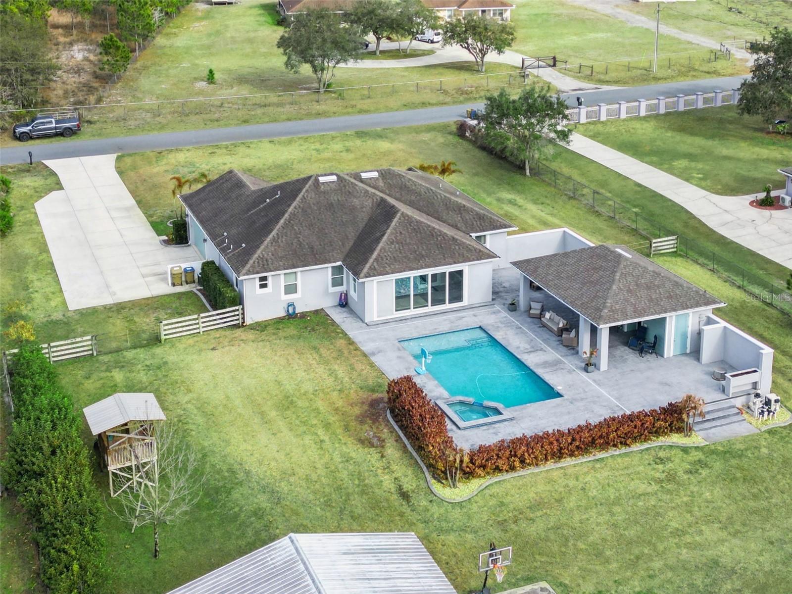 BAY LAKE RANCH UNIT 1 - Residential