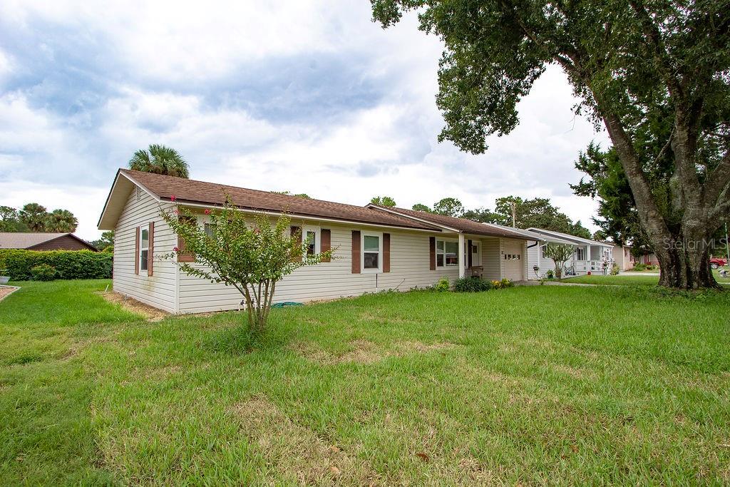 Photo of 62 Aberdeen Circle #62A, Leesburg, FL 34788 (MLS # G5117983)