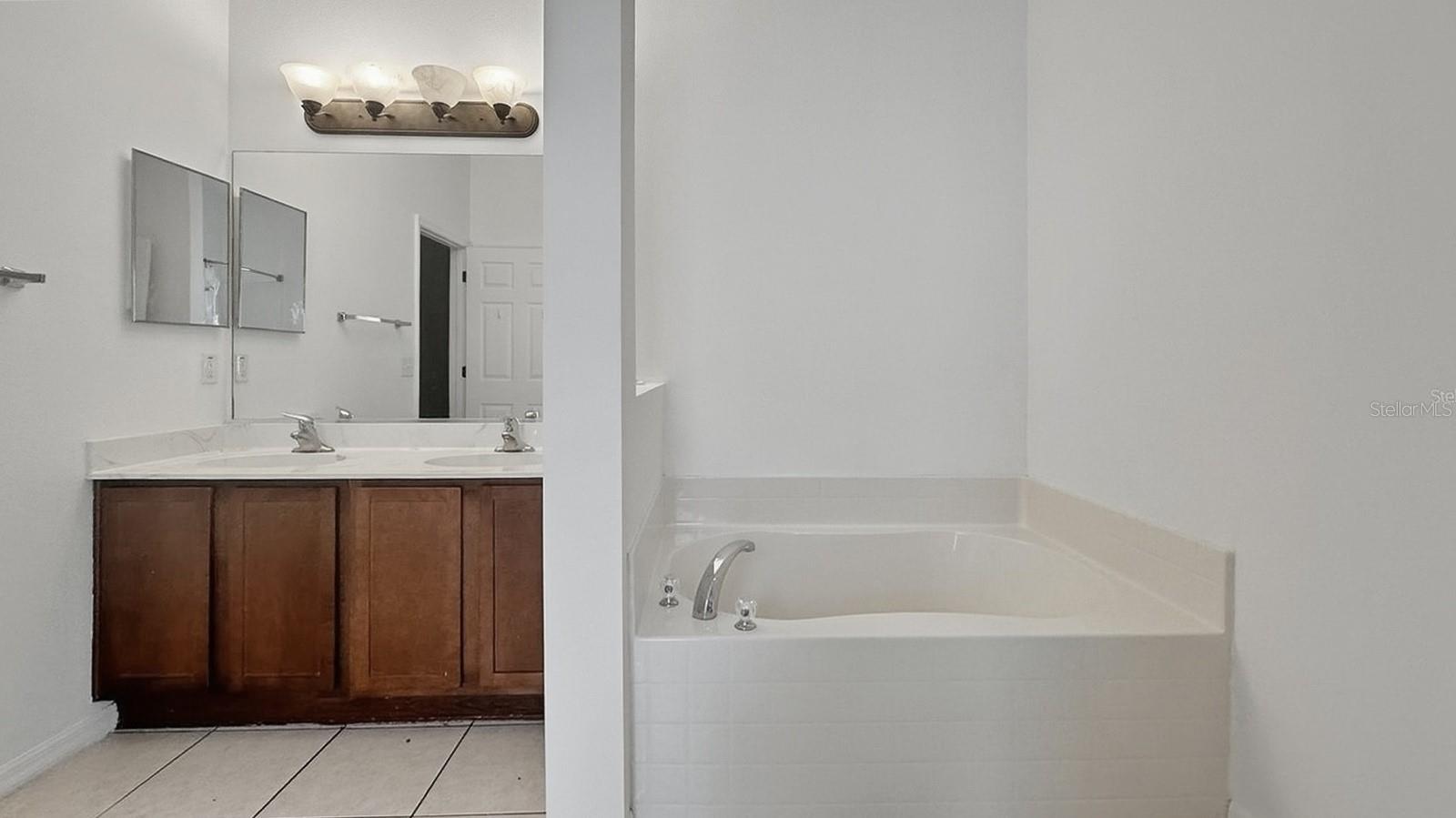RAVEN GLEN UN 02 - Residential