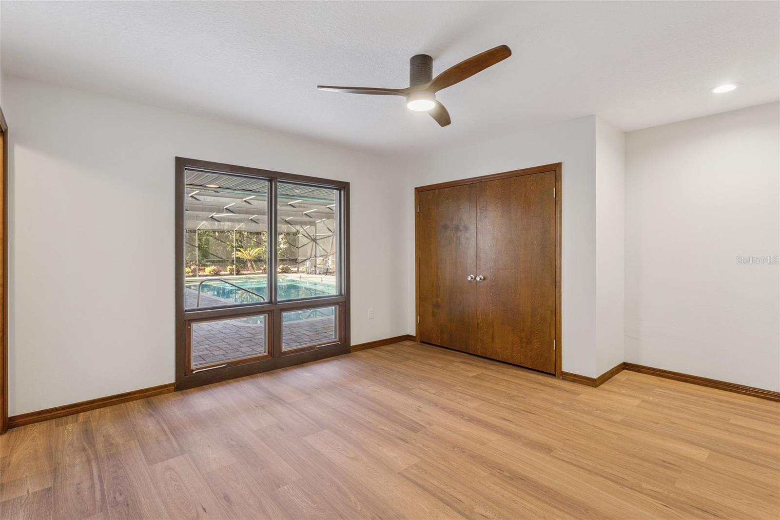 KNOLLWOOD - Residential