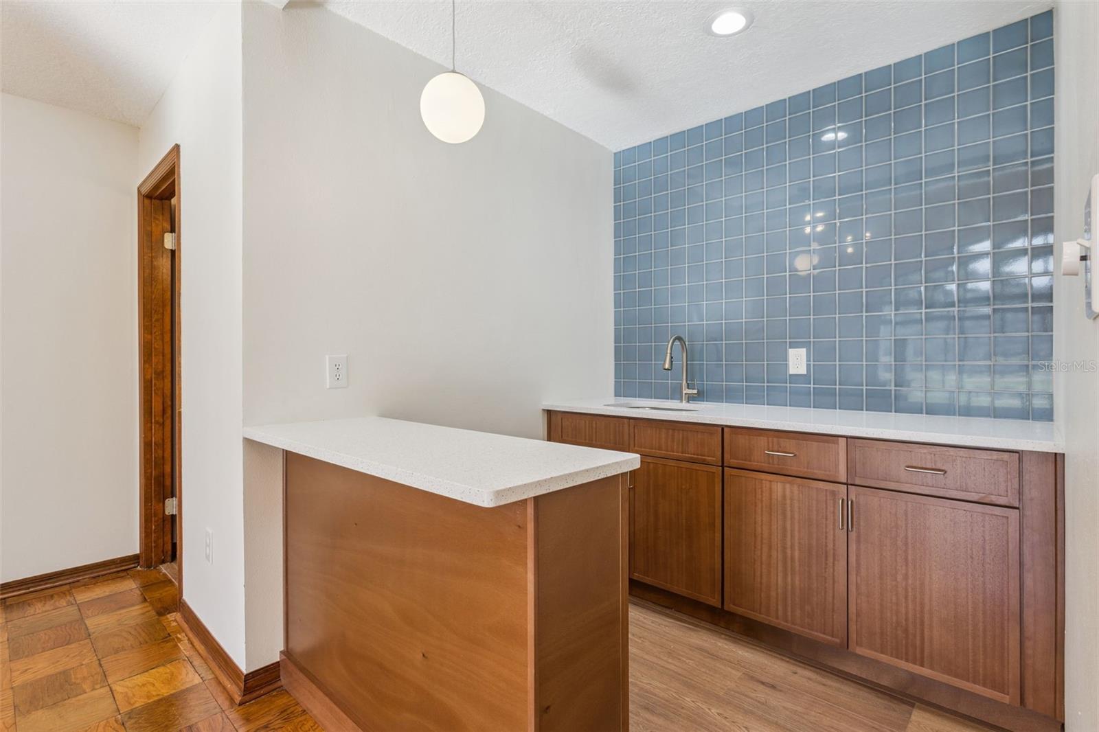 KNOLLWOOD - Residential