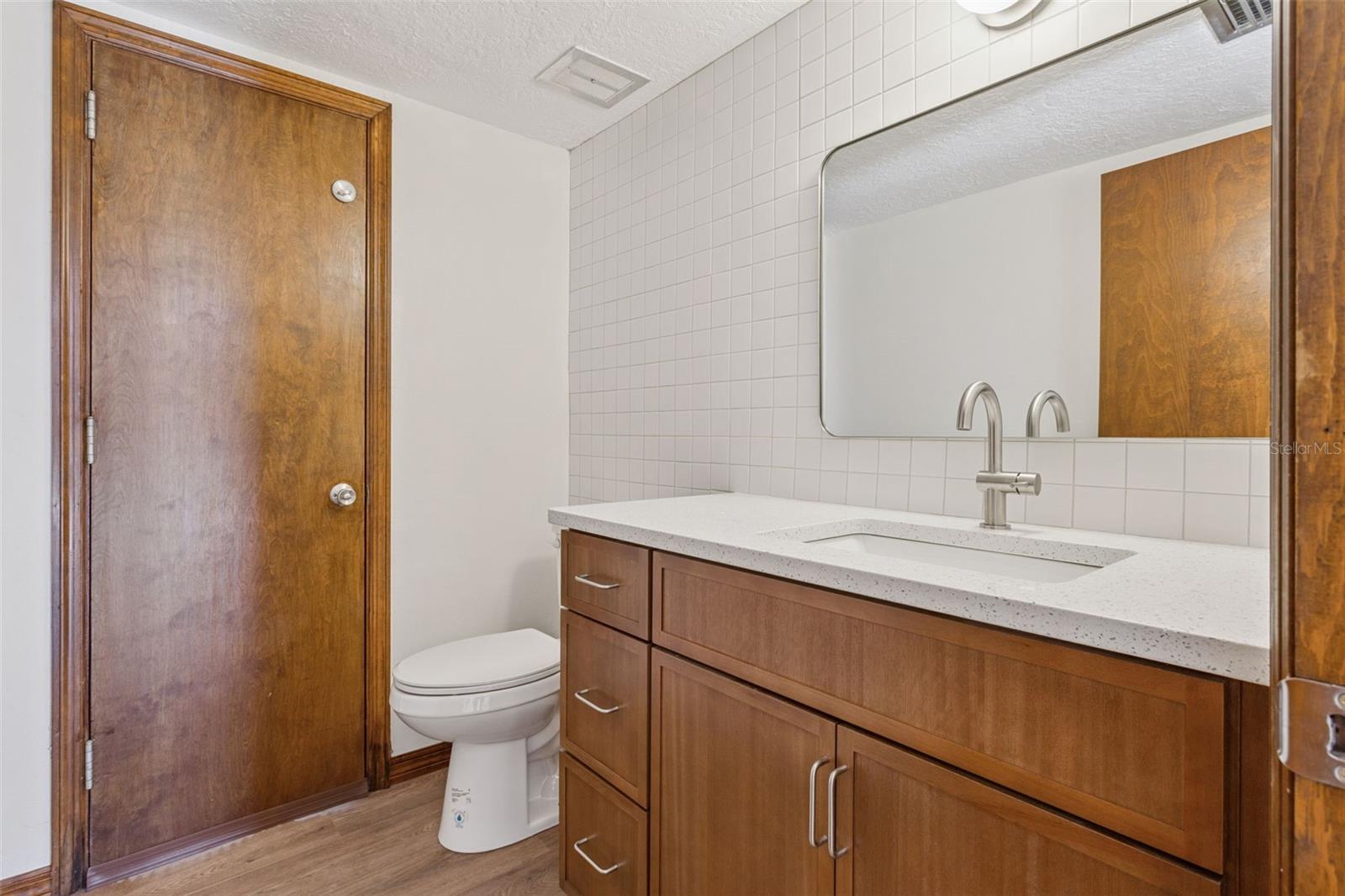 KNOLLWOOD - Residential