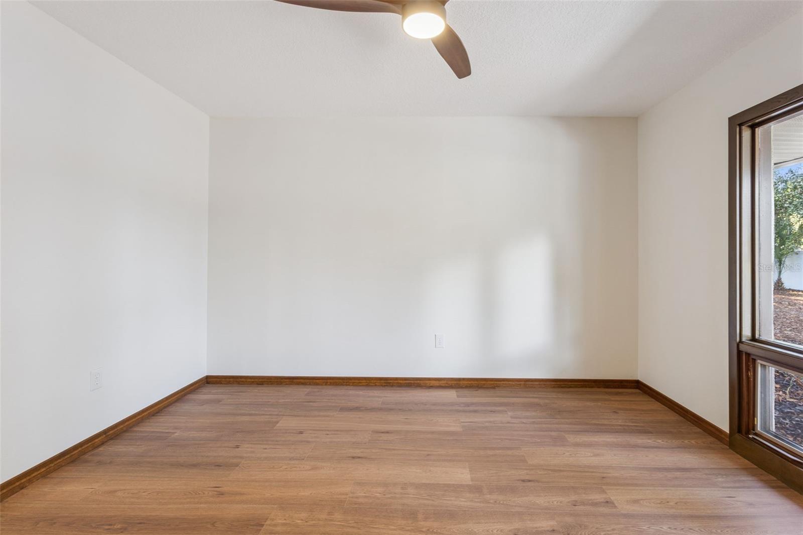 KNOLLWOOD - Residential