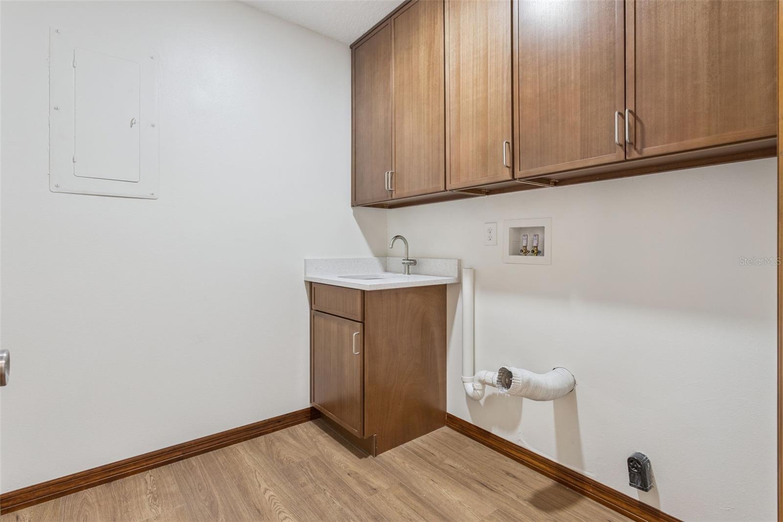 KNOLLWOOD - Residential