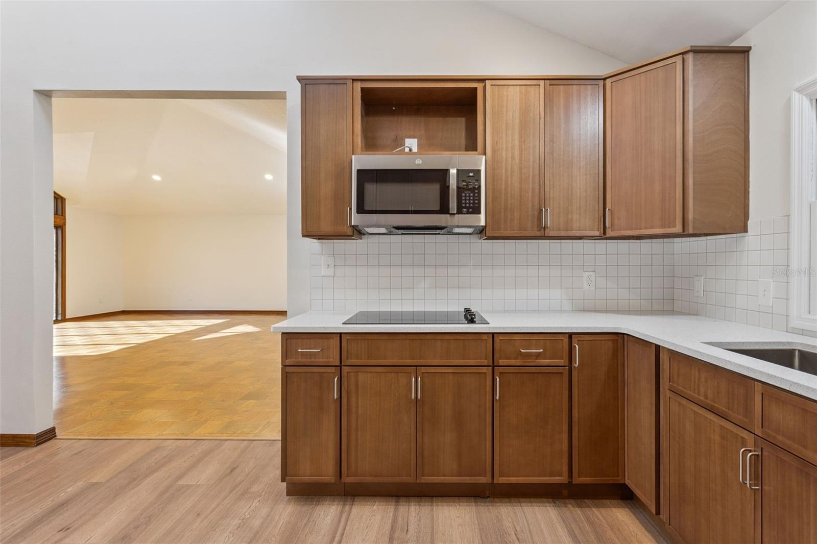 KNOLLWOOD - Residential