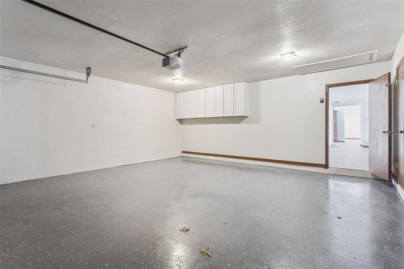 KNOLLWOOD - Residential