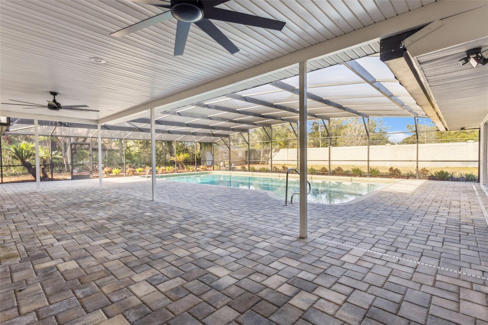 KNOLLWOOD - Residential