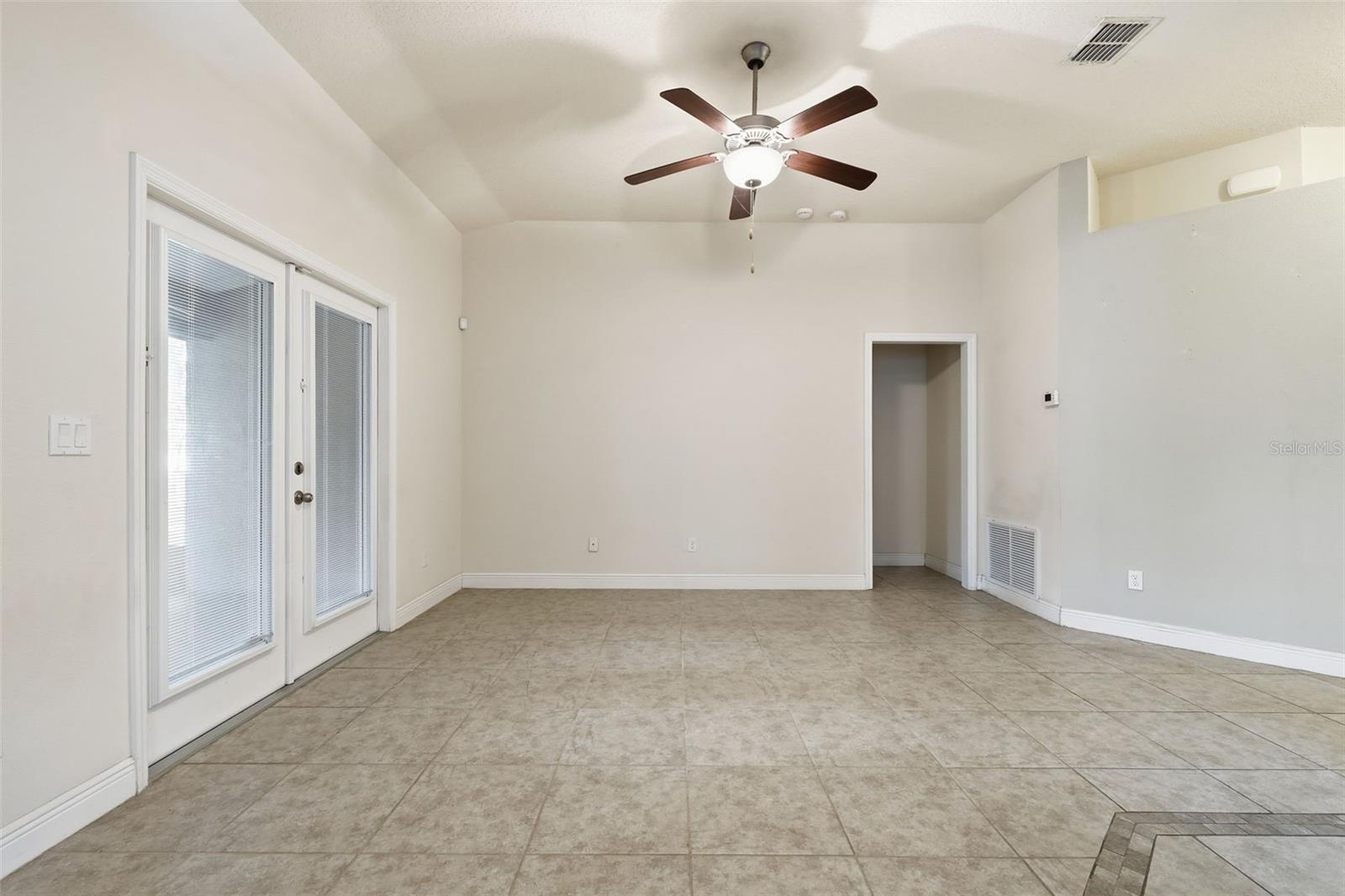 TAVARES CHELSEA OAKS SOUTH - Residential