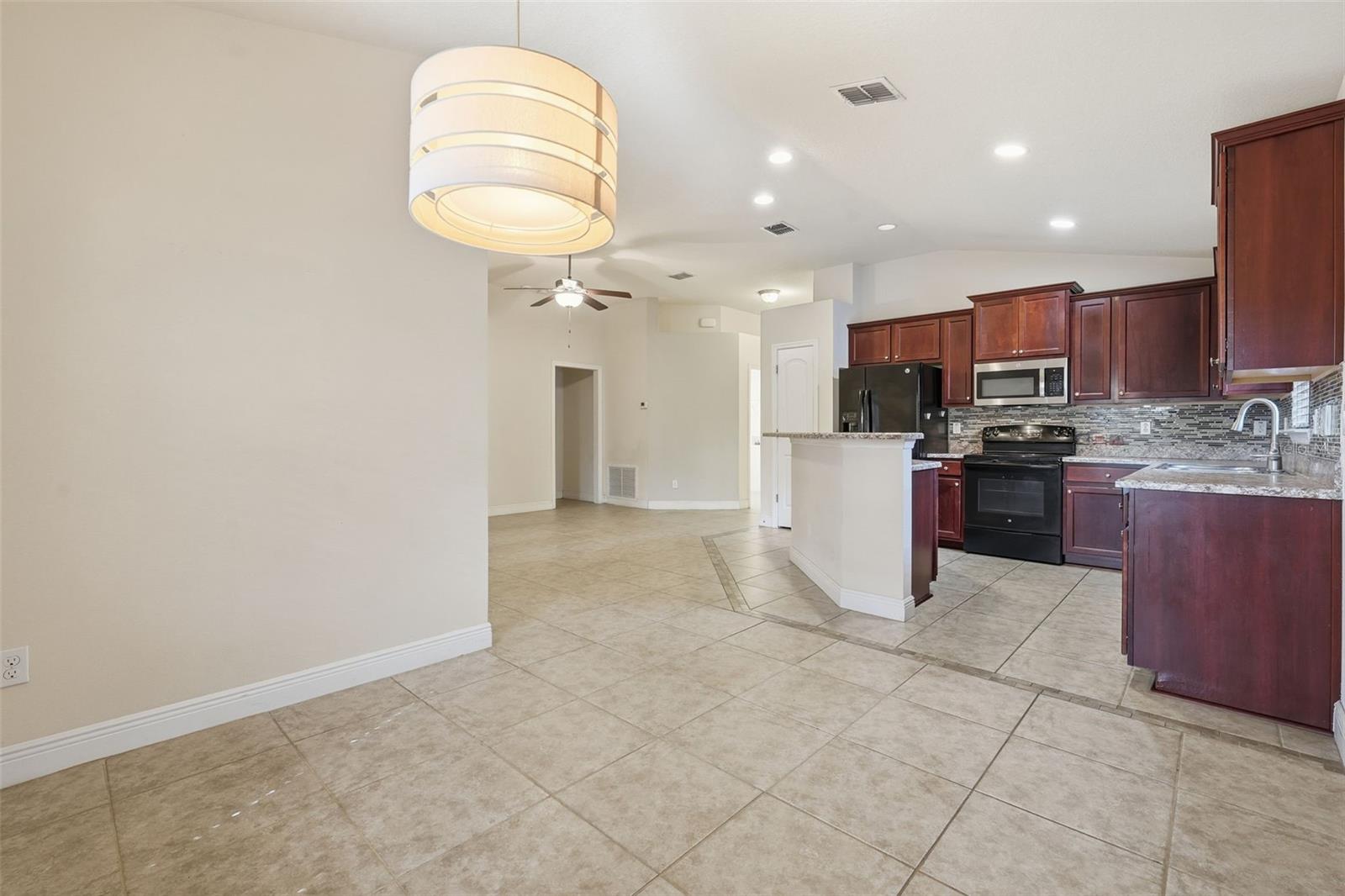 TAVARES CHELSEA OAKS SOUTH - Residential